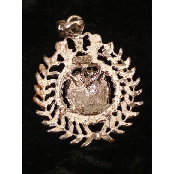 Anne Klein Lion Head Medallion Pendant - Picture 4 of 4